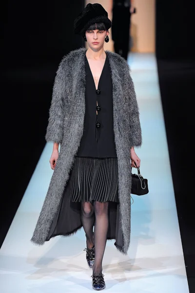 Look 8